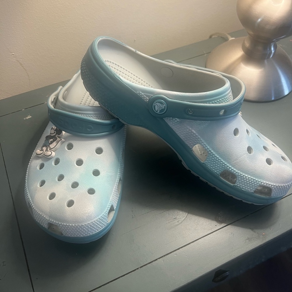 Crocs adult Disney Light Blue Clogs size 8